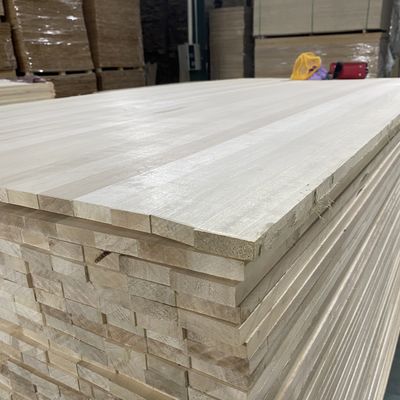 3 mm tot 50 mm dik Paulownia hout te koop op voorraad