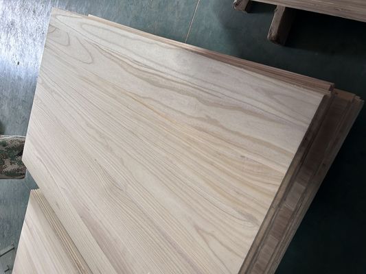 Natuurlijk solide Paulownia-plank Meubelblokken Planken Natuurlijke kleur Moderne ontwerpstijl