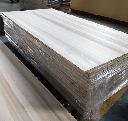 2440x1220 of aangepast E0 lijm Solid Wood Board Poplar Grade AA aangepaste grootte