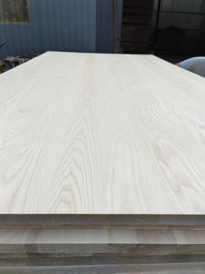 Gepersonaliseerd massief aspaneel Natuurlijk of schilderend massief houten paneel Vochtgehalte 8-12%