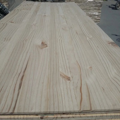 Aanpasbaar solide dennenhout met natuurlijke textuur en E0/E1 milieulijm