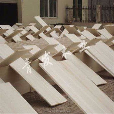 Solid Wood Boards Paulownia Hout in 1220*2240mm Grootte met en Dichtheid 300-310kg/m3