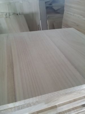 Naverkoopservice E1/E0 Grade Edge Glue Popel Solid Board voor modern interieur Hotel