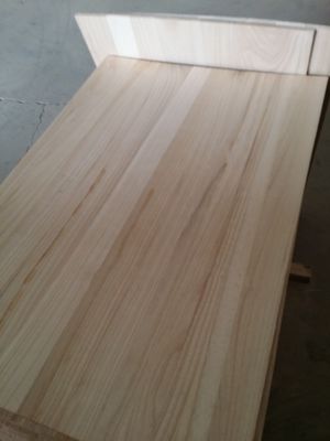 Naverkoopservice E1/E0 Grade Edge Glue Popel Solid Board voor modern interieur Hotel