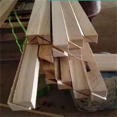 11 mm x 11 mm Houtkamper Paulownia Driehoek Houtstrookjes met vochtgehalte 8%-12%