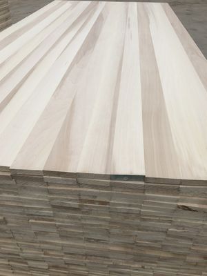 4X8 inch Poplar Solid Wood Board Panel met en concurrerend in 480-510kg/m3 Dichtheid