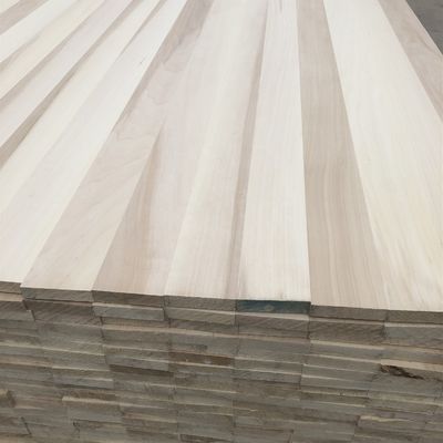 Gecarboniceerde popelrand gelijmd houten panelen voor gebouwconstructie Lengte 100 mm-2440 mm