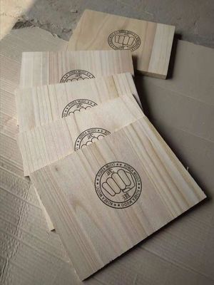 Gepersonaliseerd breekbord voor Taekwondo In Martial Arts 225 * 300mm