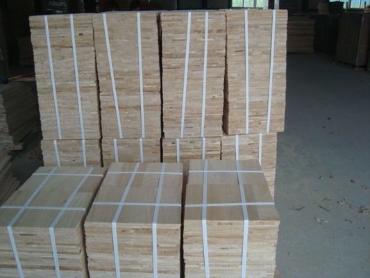 Duurzame houten breekplanken voor karate-training