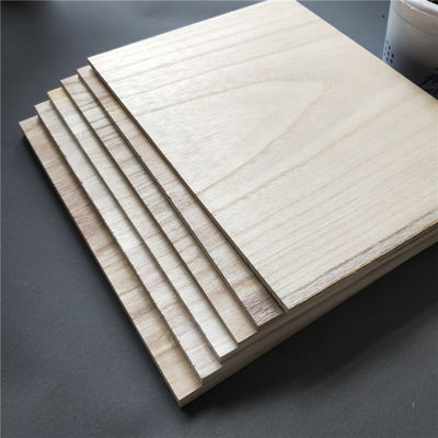 Paulownia Martial Arts Breaking Board 225x300mm voor Taekwondo oefening Dikte 3-30MM