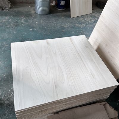 AA Houten paneel Paulownia Board Chinees Paulownia 2440x1220 of 1200x600 of Op maat