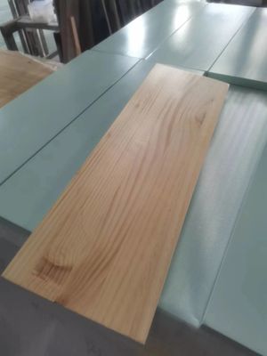 Vochtgehalte 8-12% Pine Wood Panel Custom Colors for Decoration Gratis onderdelen