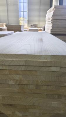 Vochtgehalte 8%-12% Massief houten plaat Paulownia Hout M3 voor Home Office Decoratie