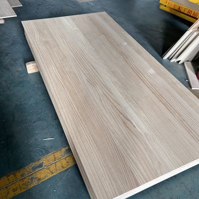 Traditioneel ontwerp Europees dennenhout Finger Joint Board 2440x1220mm of maat