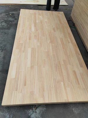 Traditioneel ontwerp Europees dennenhout Finger Joint Board 2440x1220mm of maat