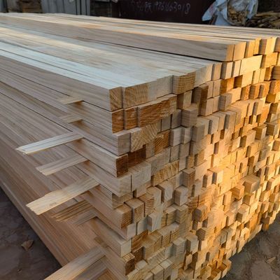 Inwendige meubels Zeeland Pine Radiata Pine Square Solid Wood Strips Slate Board AA AB BB