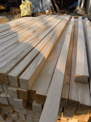 Inwendige meubels Zeeland Pine Radiata Pine Square Solid Wood Strips Slate Board AA AB BB