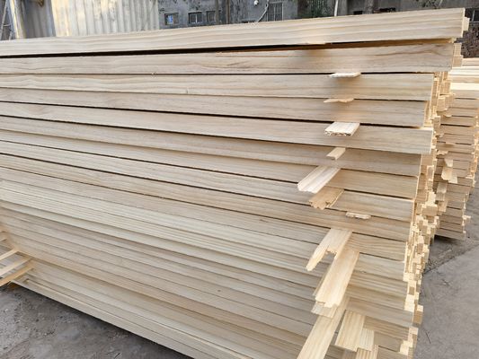 Inwendige meubels Zeeland Pine Radiata Pine Square Solid Wood Strips Slate Board AA AB BB