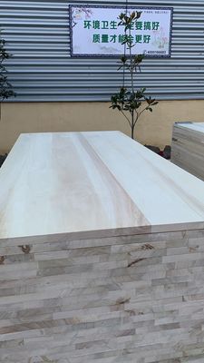 100 mm-2440 mm Natuurlijke textuur Massivhouten meubels Popelplankpaneel Rand Gelijmd bord