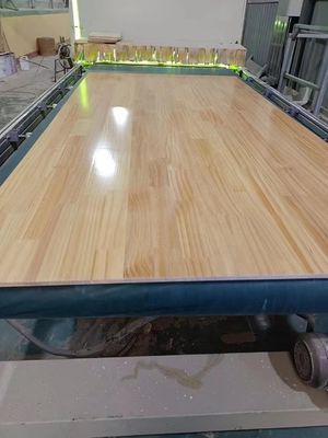 480-510 kg/m3 Pine Lumber 18mm Finger Jointed Radiata Pine Solid Planks voor meubels