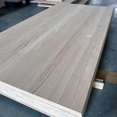 2440x1220 of aangepast formaat Pine Glued Panels Solid Wood Board voor duurzaam meubilair