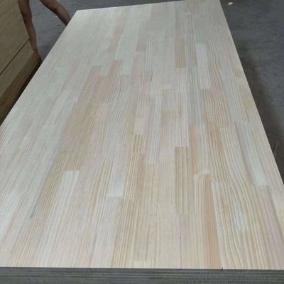 Radiata Pine Wood Finger Joint Boards voor binnenprojectoplossingen