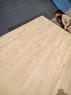 Radiata Pine Wood Finger Joint Boards voor binnenprojectoplossingen