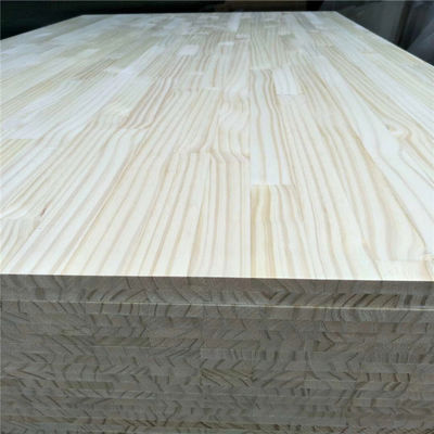 Finger Joint Board Afgesloten en schoon oppervlak voor dennenpauwnooi popel rubber hout