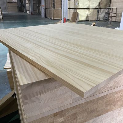AA-klasse Radiata Pine Board met E0 E1 milieueffectieve lijm 9-35 mm dik
