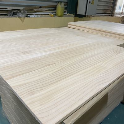 AA-klasse Radiata Pine Board met E0 E1 milieueffectieve lijm 9-35 mm dik