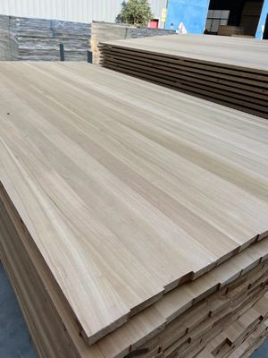 Gecarboniceerd popelhout met een dikte van 12-30 mm