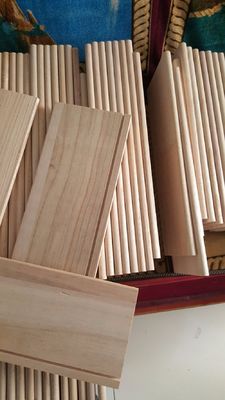 Vochtgehalte 8%-12% Houten meubilair ladenbord Paulownia Houten bord