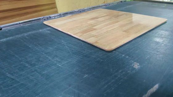 Solid Wood Desktop UV Oak Board Rubber Wood Finger Joint Board voor Solid Wood Desktops