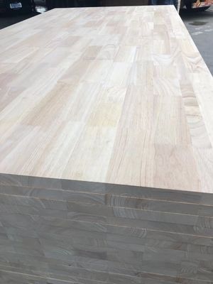 Finger-jointed board van massief rubberen hout voor UV-tafelplank 8 mm-40 mm Dikte 100-1220 mm Breedte