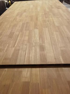 Gepersonaliseerd 1220x2440mm Gekarboneerd massief houten paneel Rubber Finger Joint Hardwood Board