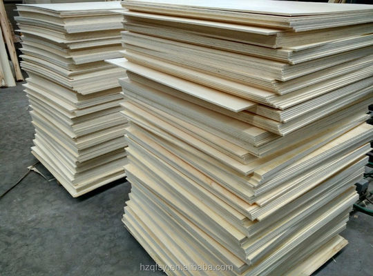 Hedendaagse spreeuwhoutplaten met vochtgehalte 8-12% 1220*2440mm