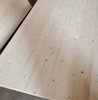 Vochtgehalte 8-12% Geslepen glad oppervlak Sparrow Lumber Duurzaam