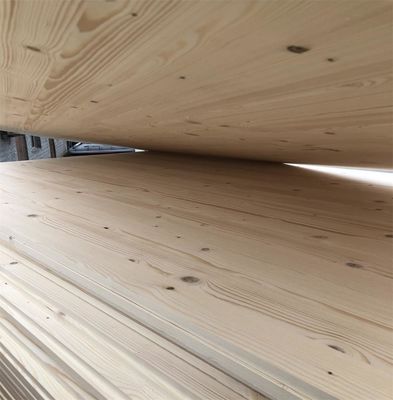 Vochtgehalte 8-12% Geslepen glad oppervlak Sparrow Lumber Duurzaam