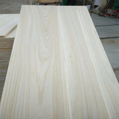 Modern ontwerp 2440X1220 Paulownia Solid Wood Lumber Board met 280-310kg/m3