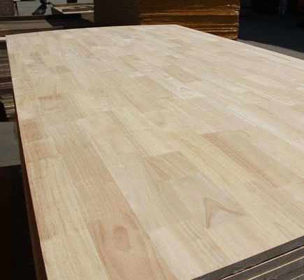 Schone en afgewerkte rubberen houten vingerplaat met een hoge dichtheid van 730-830 kg/cbm