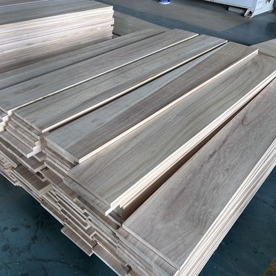 Op maat gemaakt 2440x1220 of 1200x600 massief houten plaat met vochtgehalte van 8%-12%