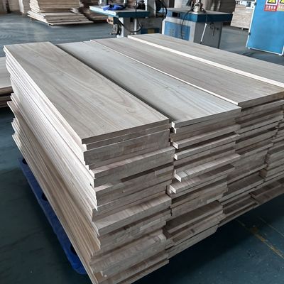 Op maat gemaakt 2440x1220 of 1200x600 massief houten plaat met vochtgehalte van 8%-12%