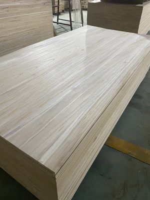 Gepersonaliseerde grootte Hout rand lijm Paulownia planken 1220x2440 voor terugkeer en vervanging