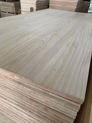 FSC 100% gecertificeerd 3mm-50mm Paulownia houten plaat voor de vervaardiging van meubels op maat