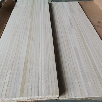 280-300kgs/cbm Dichtheid Paulownia Hout kernplaten Kernplaten voor E0/E1 Milieulijm