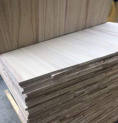 Solid Wood Board Paulownia Houtplaat voor pakhuisprojectoplossingsmogelijkheid op zijn best